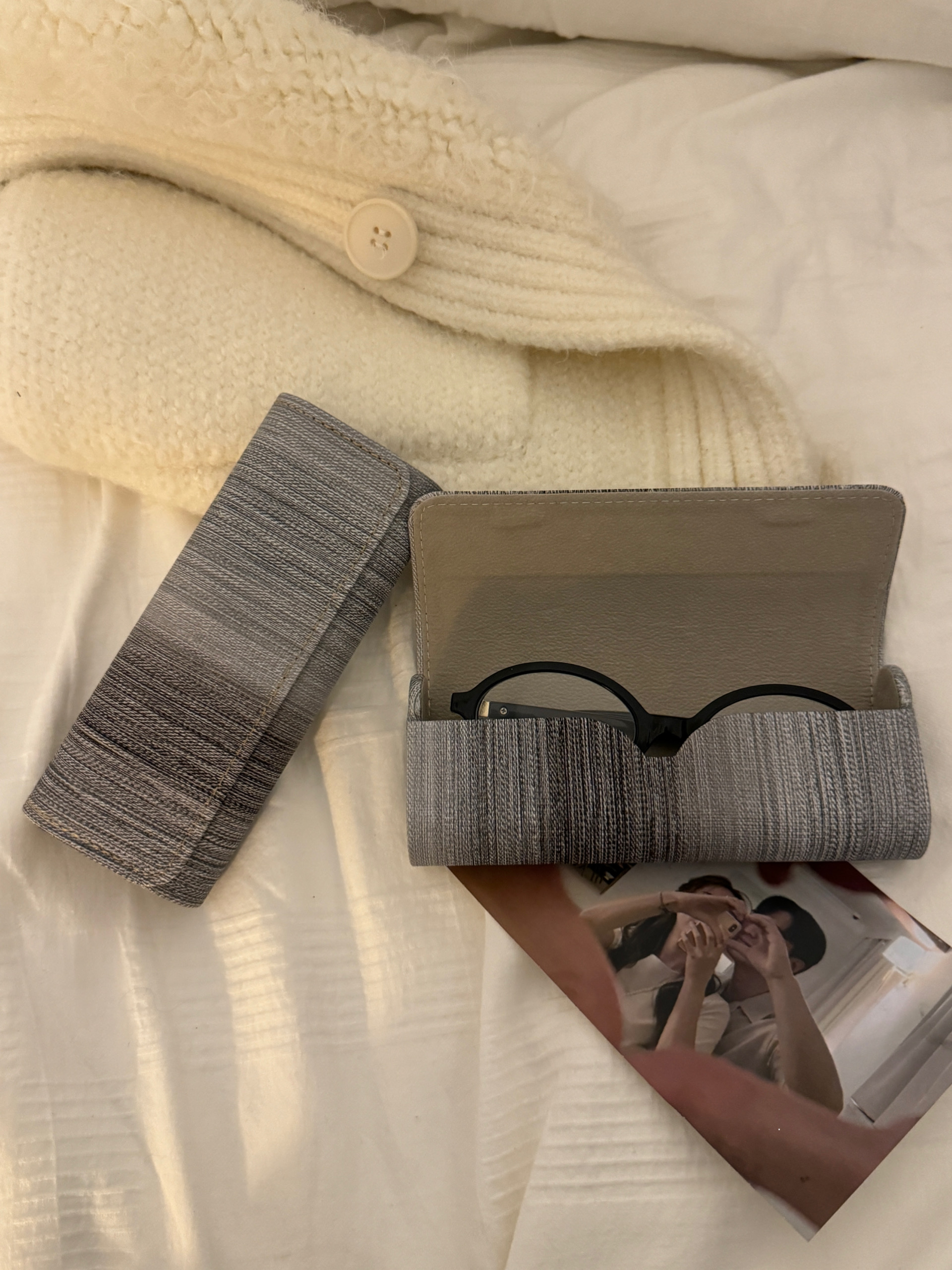 渐变灰便携眼镜高级墨镜盒