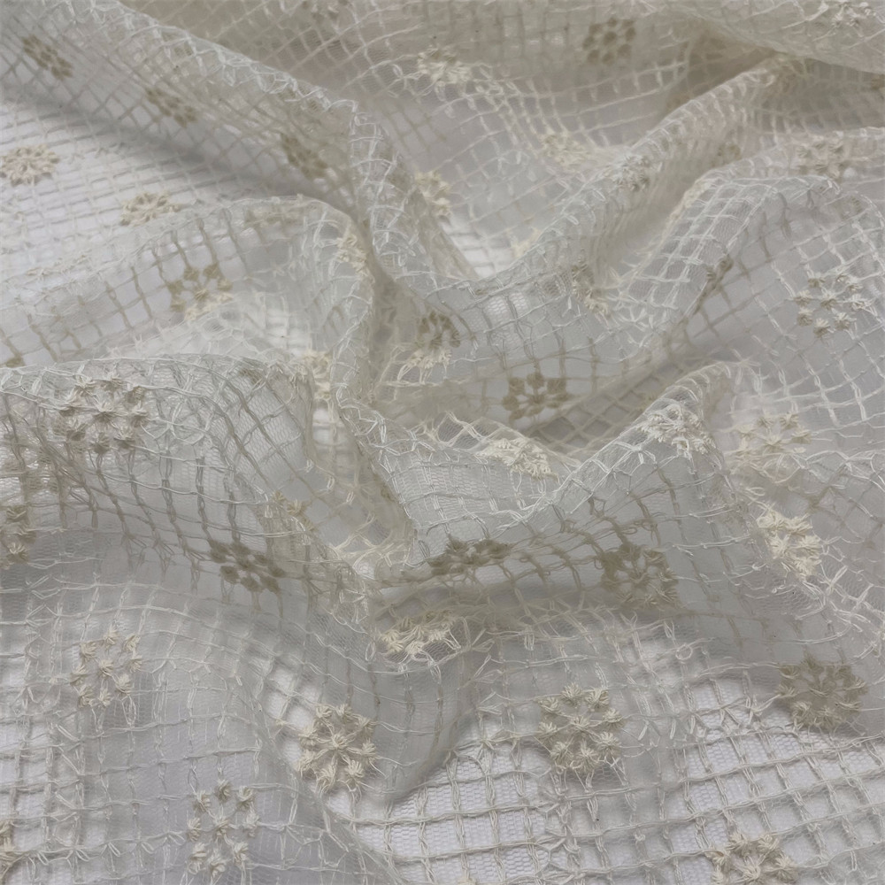 布亦 米白色网纱方格镂空绣花蕾丝服装面料刺绣花边手工钩花布料图片