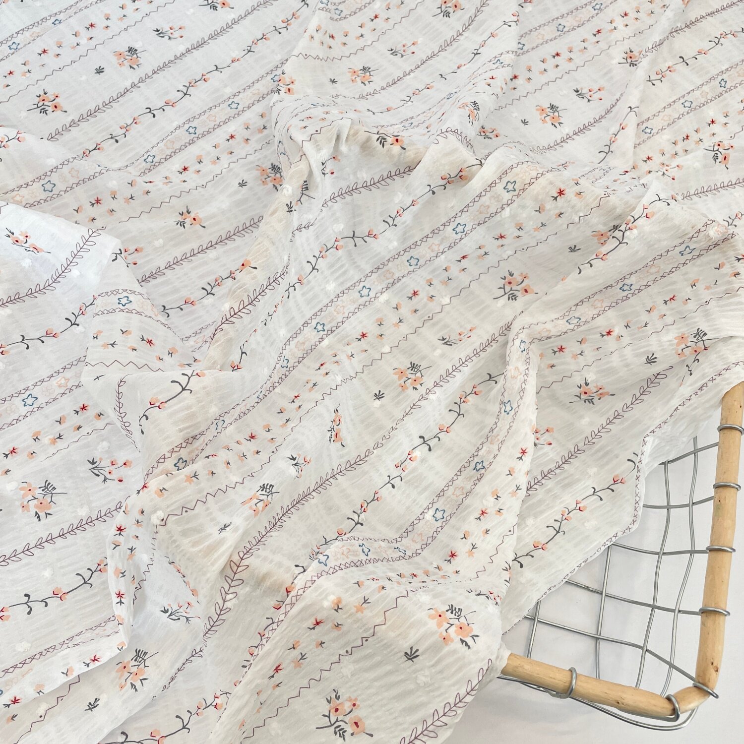 法式碎花条纹提花雪纺布料 肌理感 春夏连衣裙汉服面料