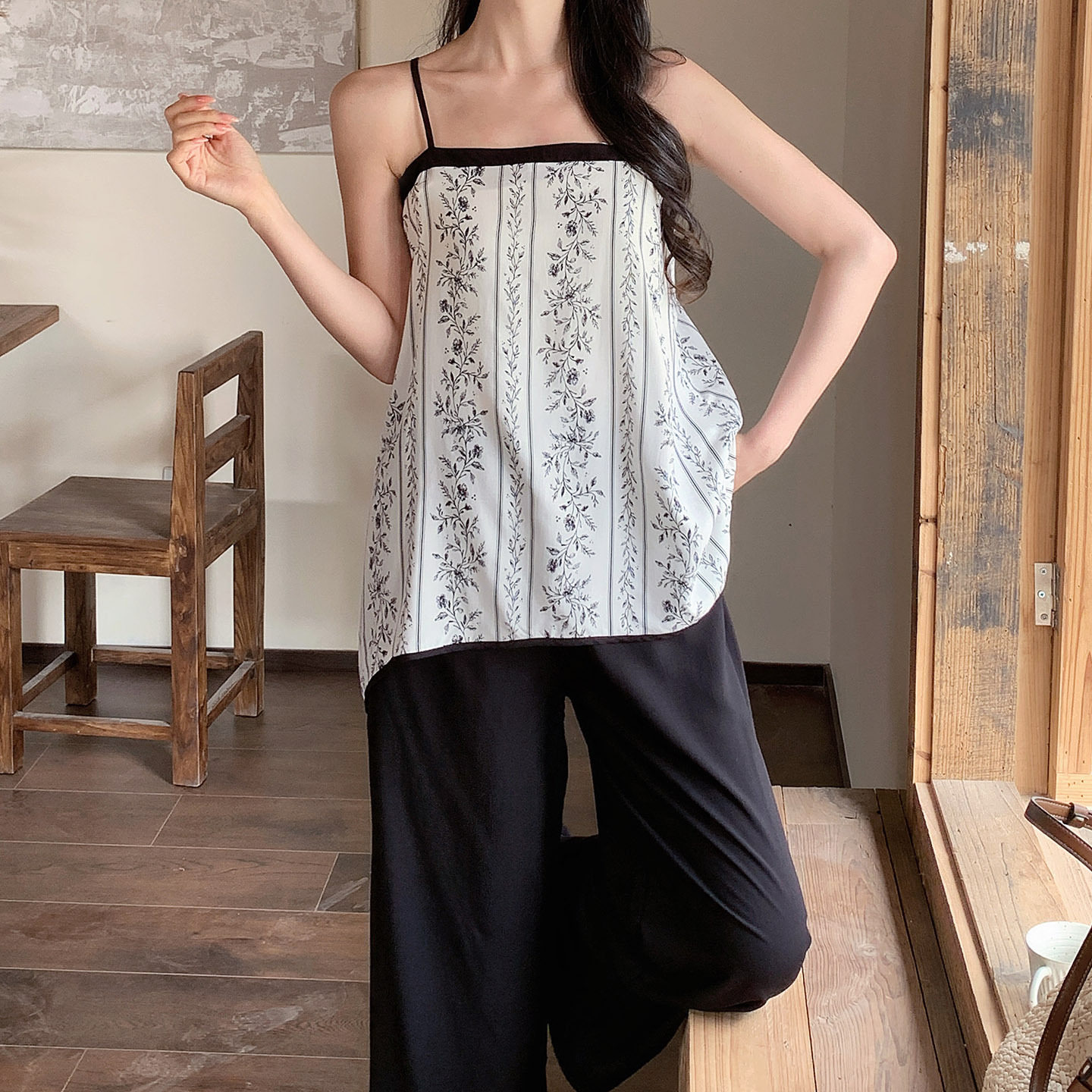 夏天吊带背心棉绸睡衣女无袖抹胸家居服套装夏日清凉风印花阔腿裤