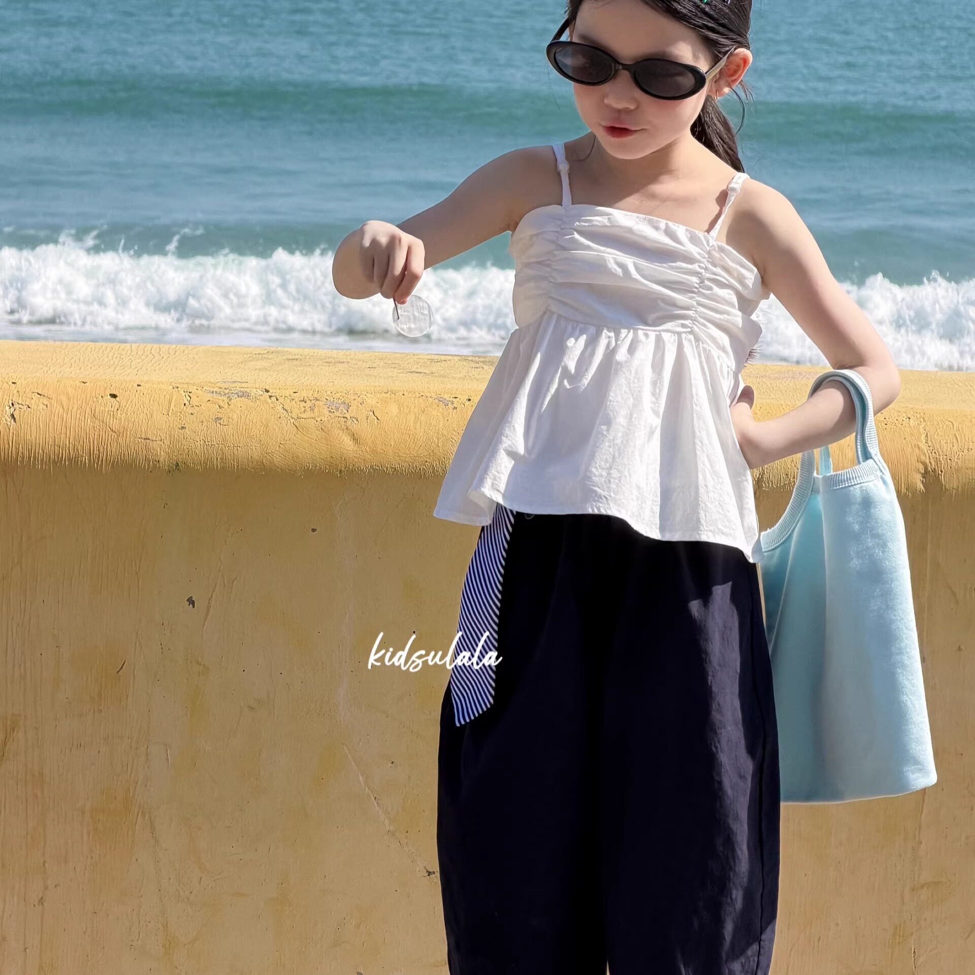 【正品现货】U拉女童2026新款夏套装宝宝度假白色吊带小衫阔腿裤