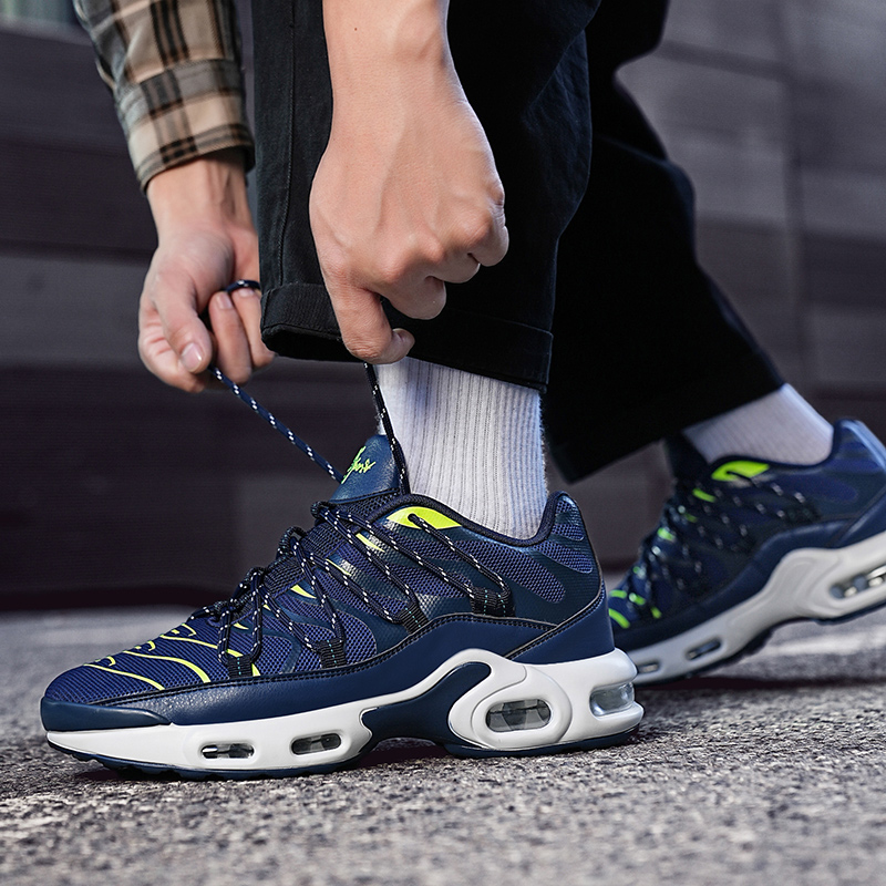 西域骆驼男鞋2025夏季新款网面透气男鞋轻便休闲运动鞋减震跑步鞋