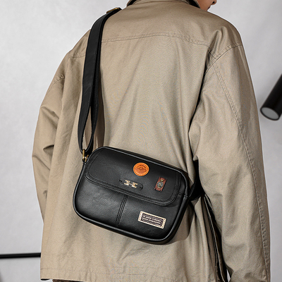 时尚新款男包简约潮牌复古单肩包
