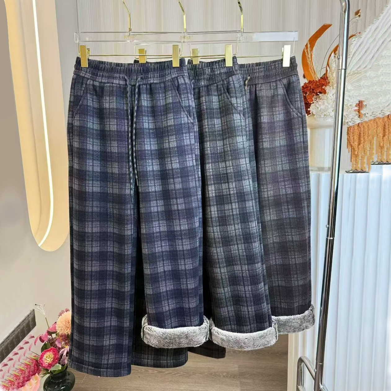 2025冬季新毛呢大格子直筒裤女款特厚雪狐绒加绒加厚保暖阔腿裤