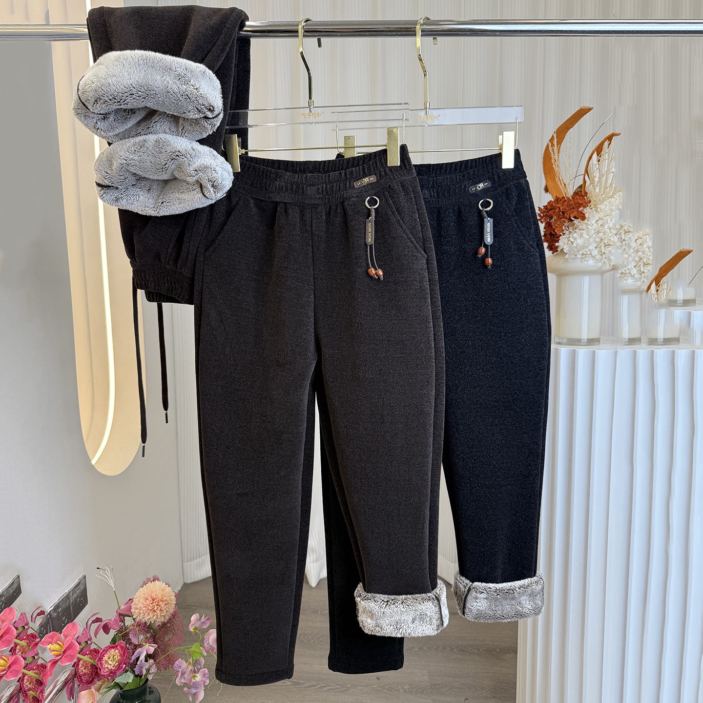 2025冬季特厚雪狐绒宝宝貂女裤加绒宽松女裤子中老年高腰哈伦长裤