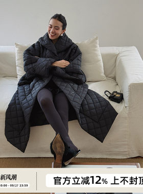 SOTHEA 时髦極简风大翻领廓形绗格长款过膝棉服棉服棉袄保暖外套
