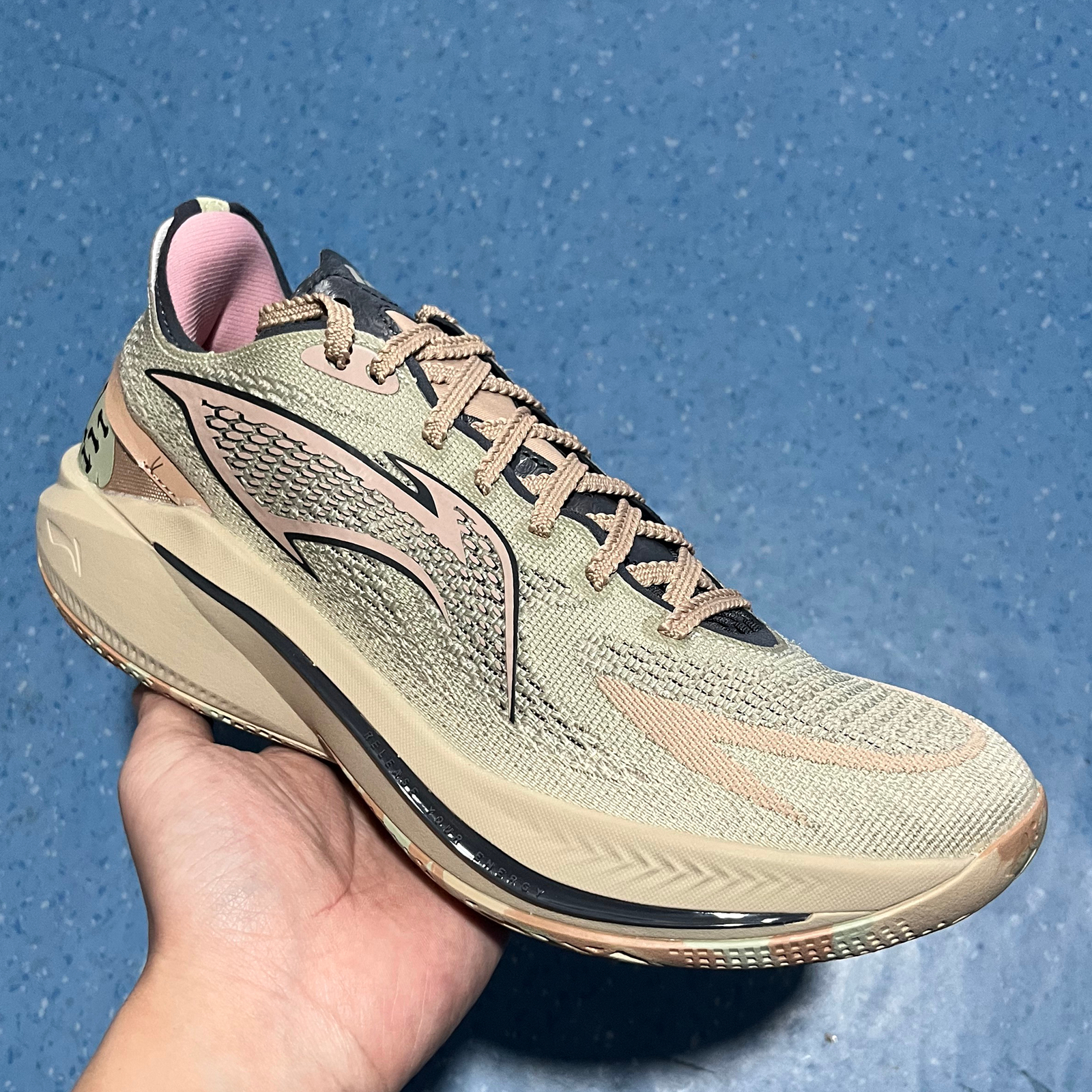 李宁音速12V2篮球鞋男鞋轻量高回弹减震耐磨专业比赛鞋ABAU089-1