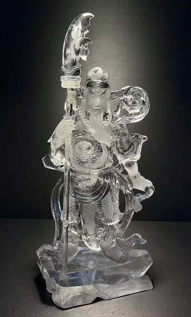 天然白水晶关公武财神摆件 纯手工雕刻 配黑檀木底座