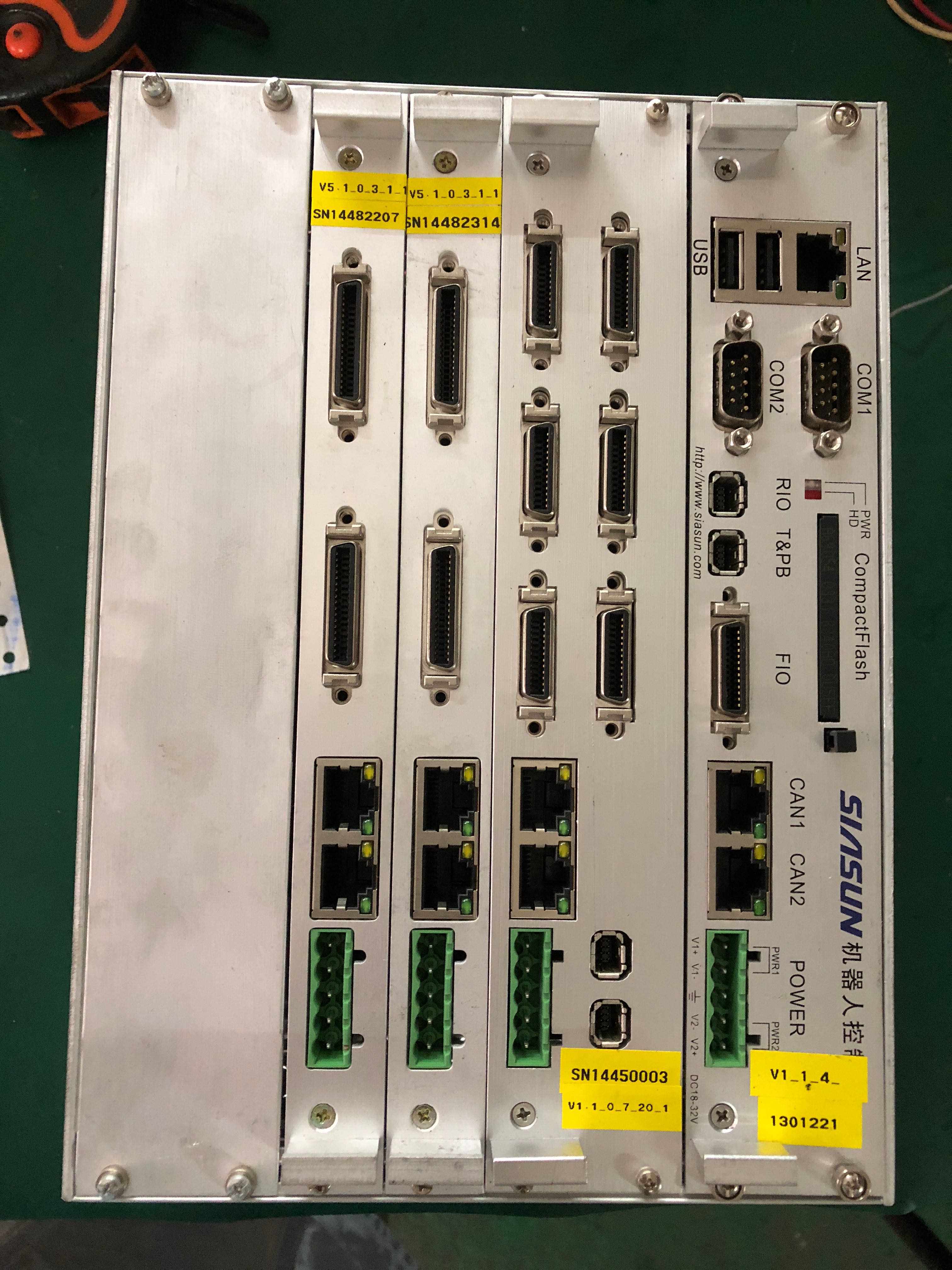 新松机器人控制器
