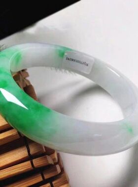 专柜处理翡翠手镯缅甸帝绿飘绿通透翡翠玉镯女款玉手镯玉镯