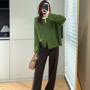 冬 慵懒气质肌理感羊毛圈纱针织毛衣开衫 圣诞氛围感 苔绿色
