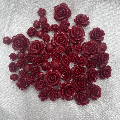 贝壳粉压红色山茶花6-15mm散珠diy手链项链文玩饰品配件