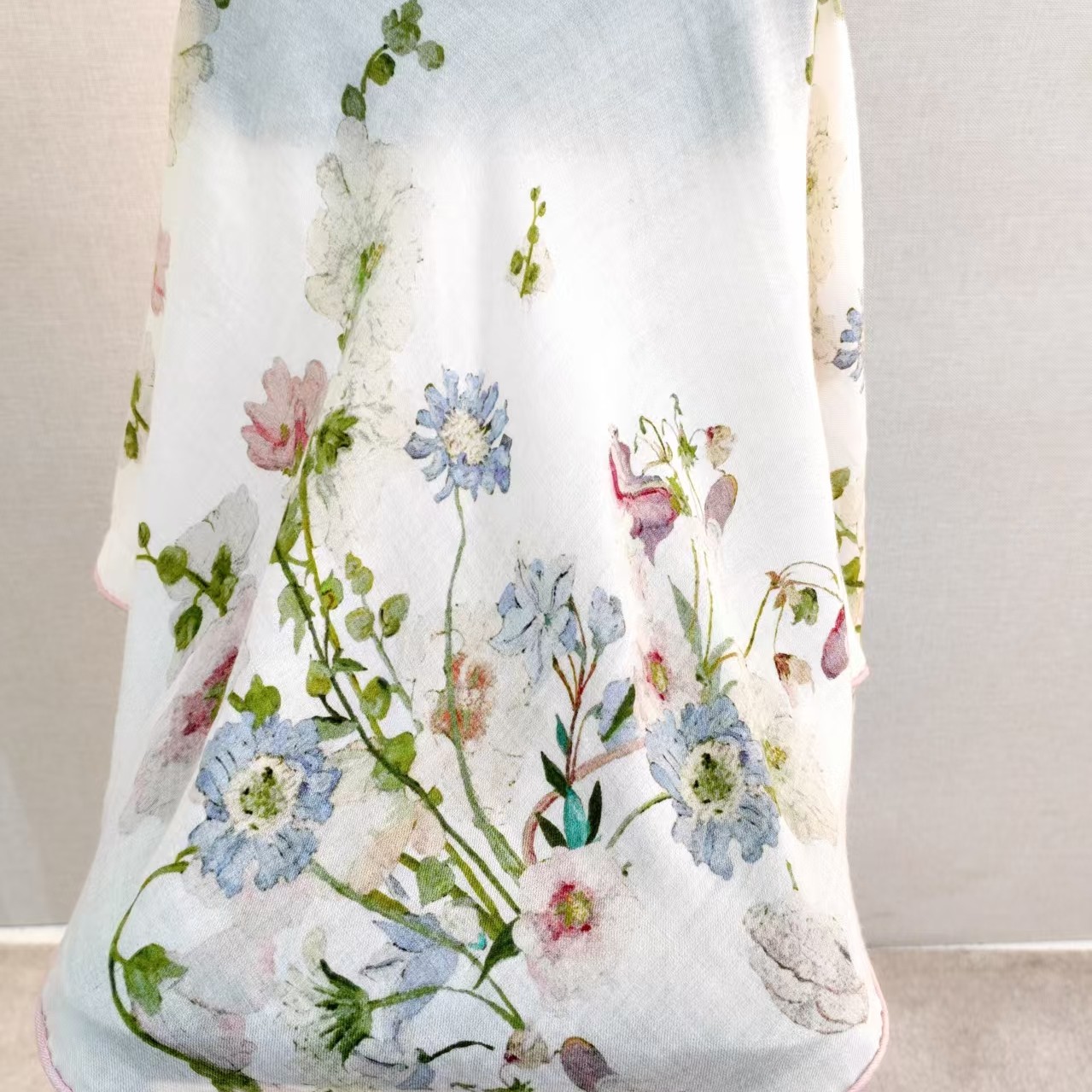 【琳琳粉丝专享】伊丽莎白100%绵羊毛浅米色围巾R1101,服饰配件/皮带/帽子/围巾,围巾/丝巾/披肩,淘宝优惠券,粉丝福利购,淘宝优惠卷