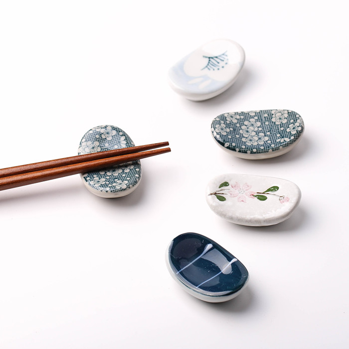 Liang Japanese A gentle wind ceramics Chopsticks holder Ceramic chopstick pillow cherry blossoms Hand drawn Japanese pattern Chopsticks care Chopsticks carein the Tableware , Tableware , Tableware cage/Shelf  category - from Buy2taobao.com to provide professional Taobao agent buy service
