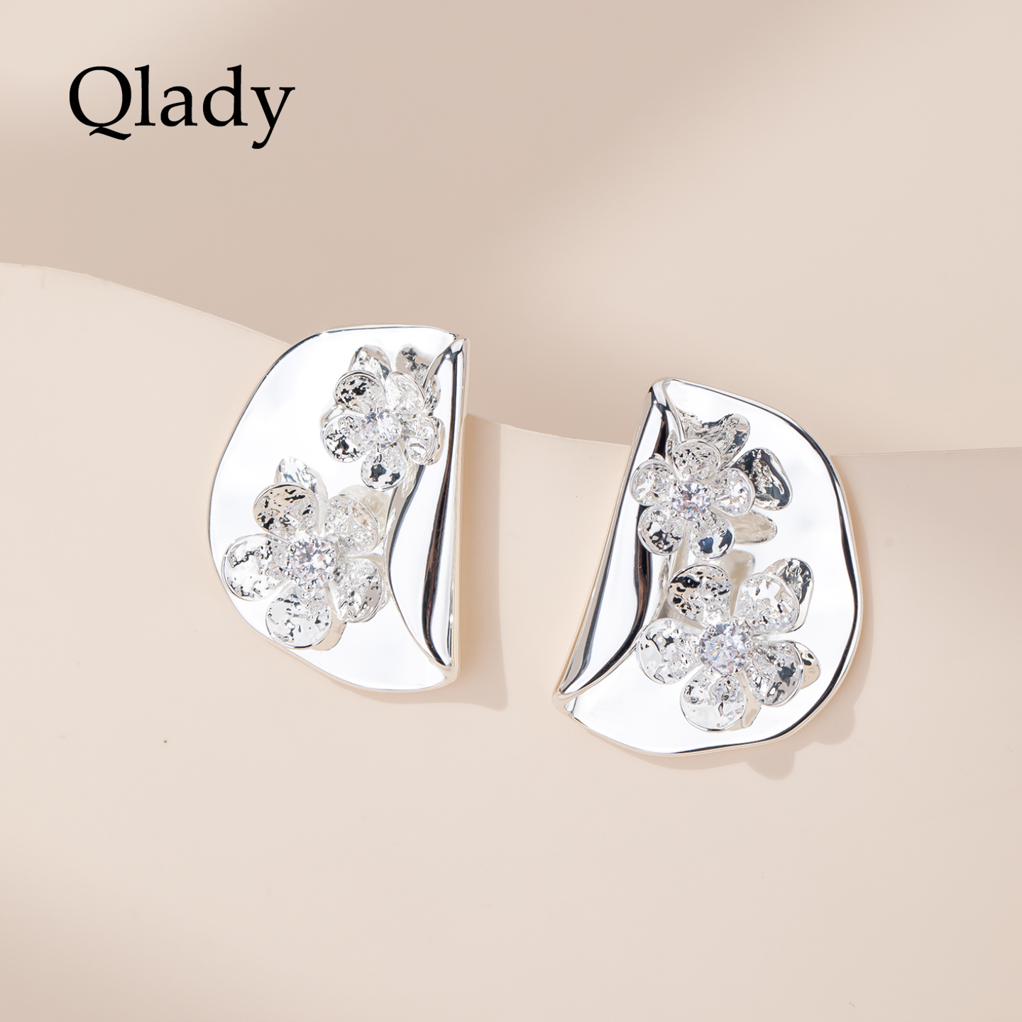 【新品】花朵耳坠秋冬银耳饰女士耳环2025新款爆款高级感轻奢配饰