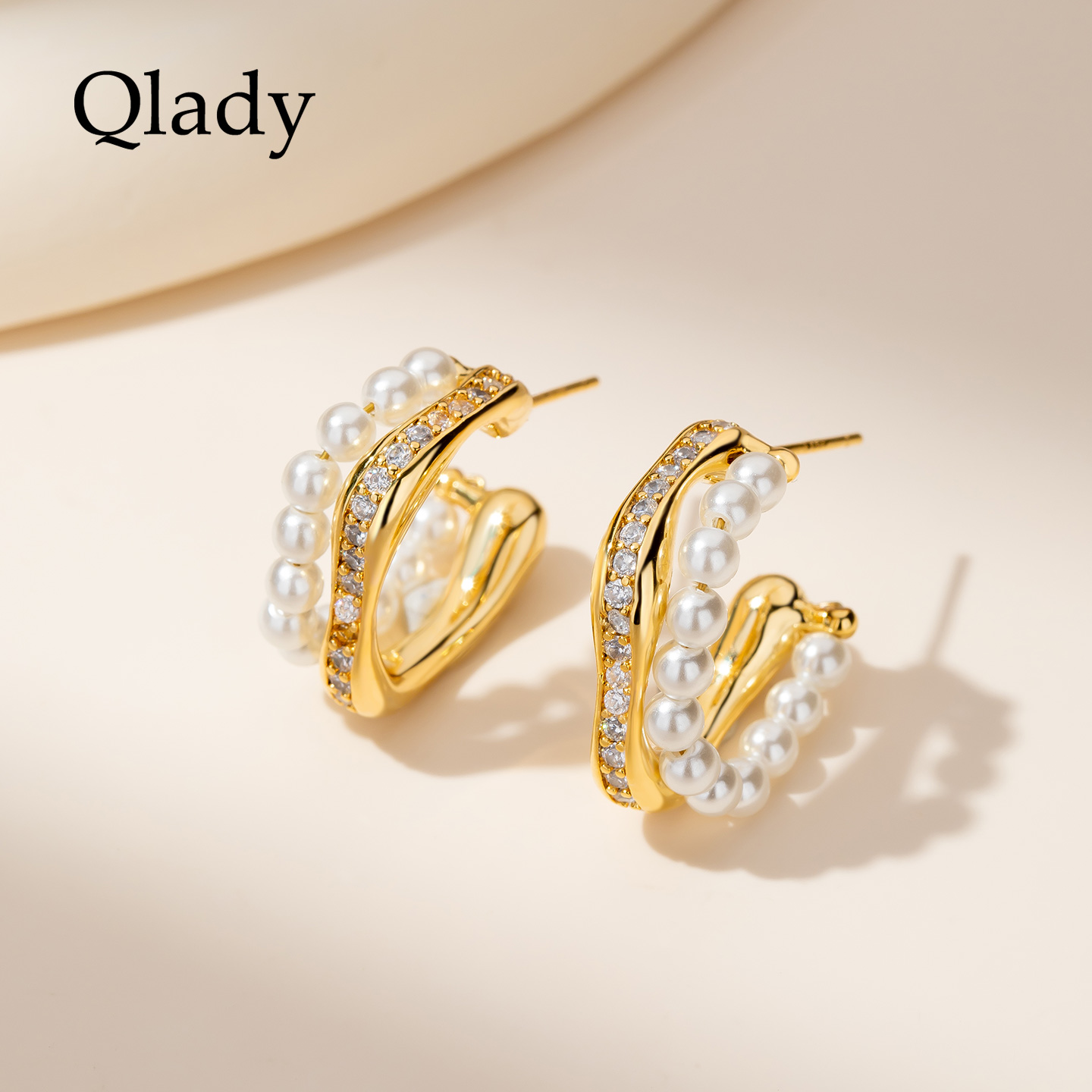 珍珠C圈耳环设计耳饰巴恩风耳钉2025新款爆款高级银针小众设计