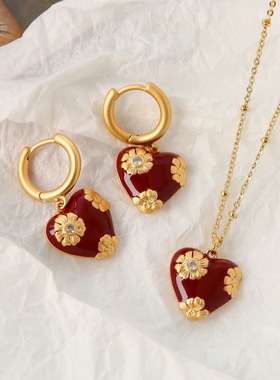 欧美新款安可拉红色滴油爱心项链秋冬女高级感时尚百搭复古锁骨