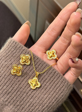 法式复古精致拉丝四叶草项链简约高级感时尚轻奢气质百搭锁骨