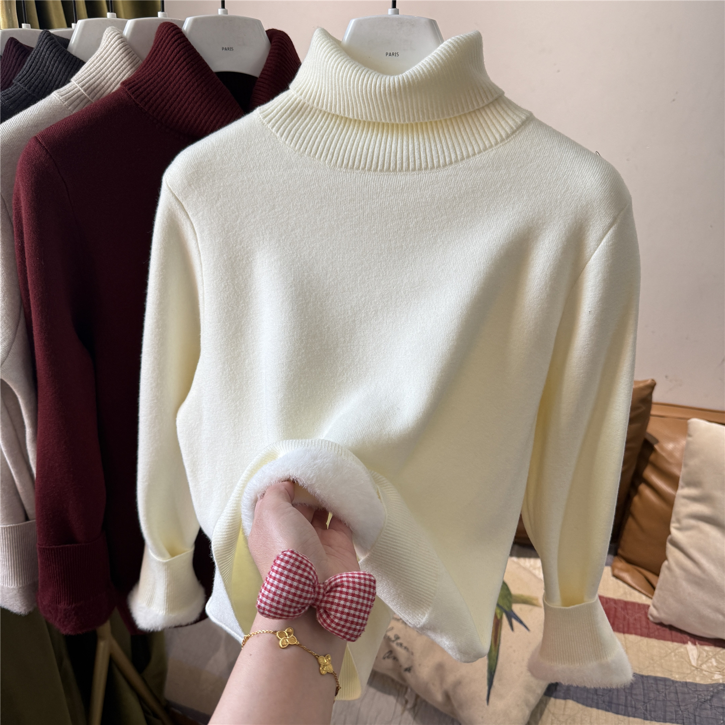 一体绒加绒加厚极简风高领套头毛衣女长袖纯色百搭保暖打底针织衫