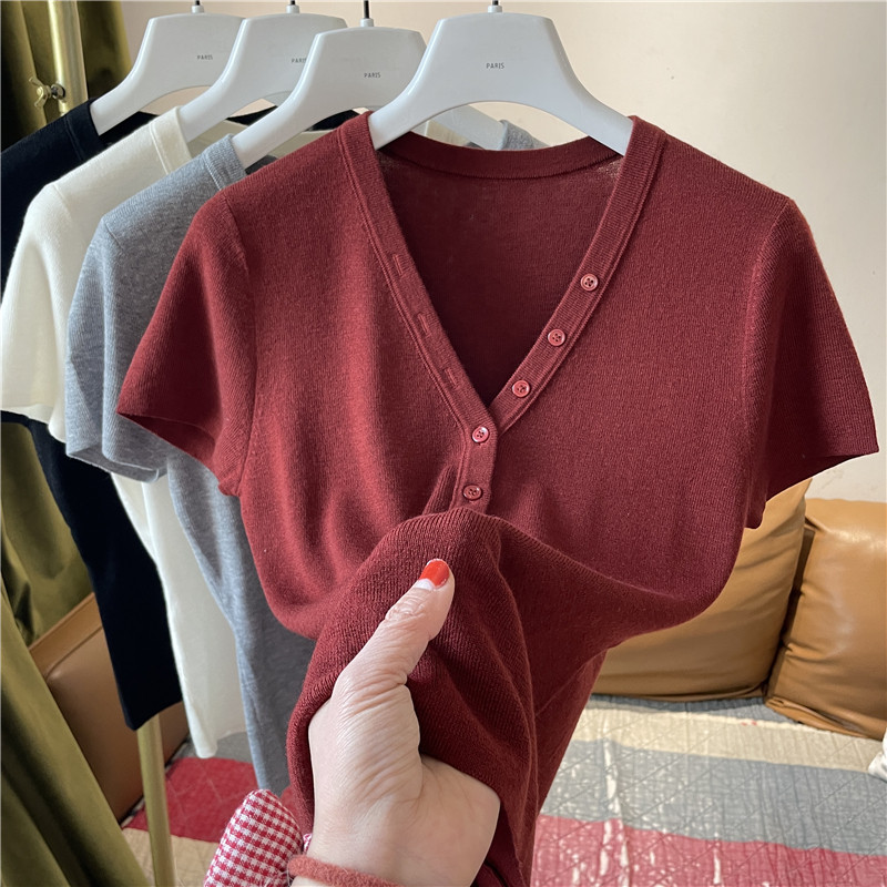 羊毛纯色V领正肩短袖针织衫女新款显瘦纽扣短款上衣套头打底衫