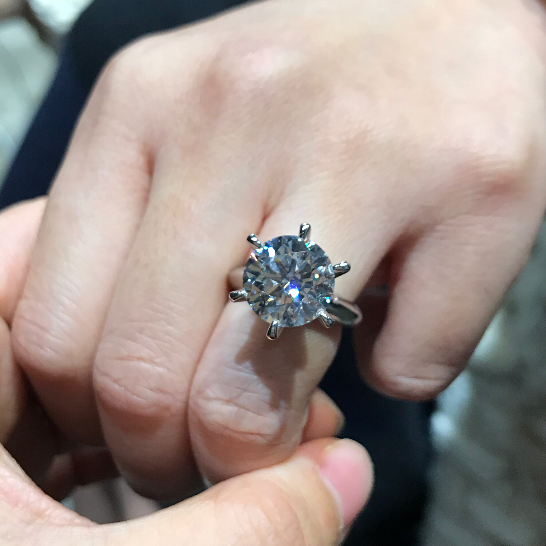 『sold』超值 6克拉天然圆形白钻钻石戒指钻戒 e色vvs2 gia证书