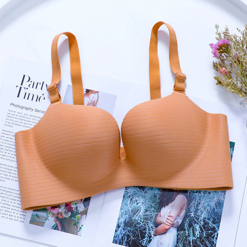 一片式薄厚款内衣聚拢运动文胸