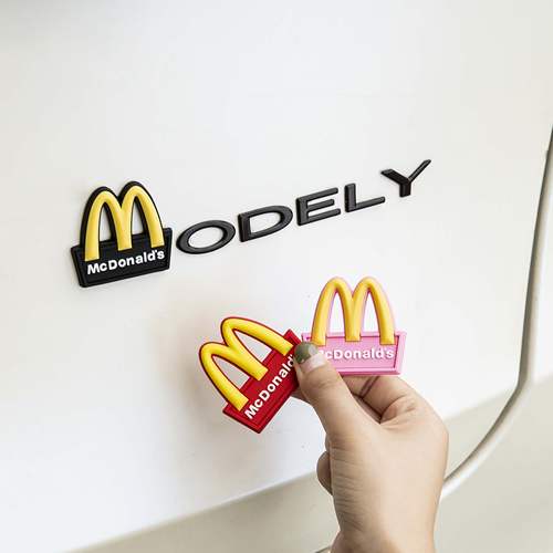 特斯拉麦当劳后尾标个性可爱