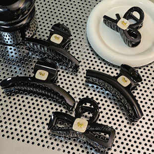 韩国超好用高质量抓夹时尚醋酸小狗狗贴片发抓新款后脑勺鲨鱼夹