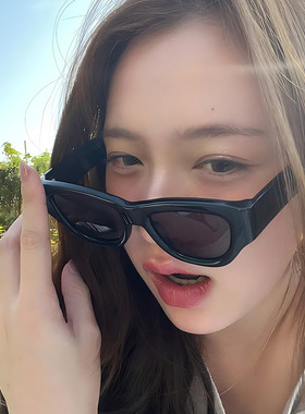 2025新款白色墨镜女款防紫外线高级感太阳镜男款开车专用眼镜圆脸