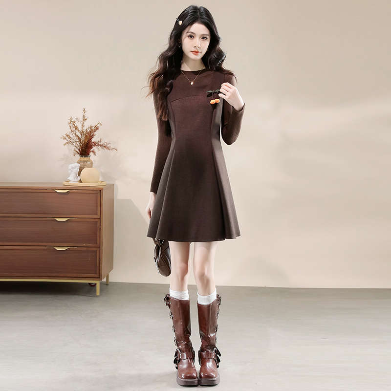 冬季新款法式复古气质高级背心裙毛衣两件套，女装连衣裙，衣嘉衣服饰