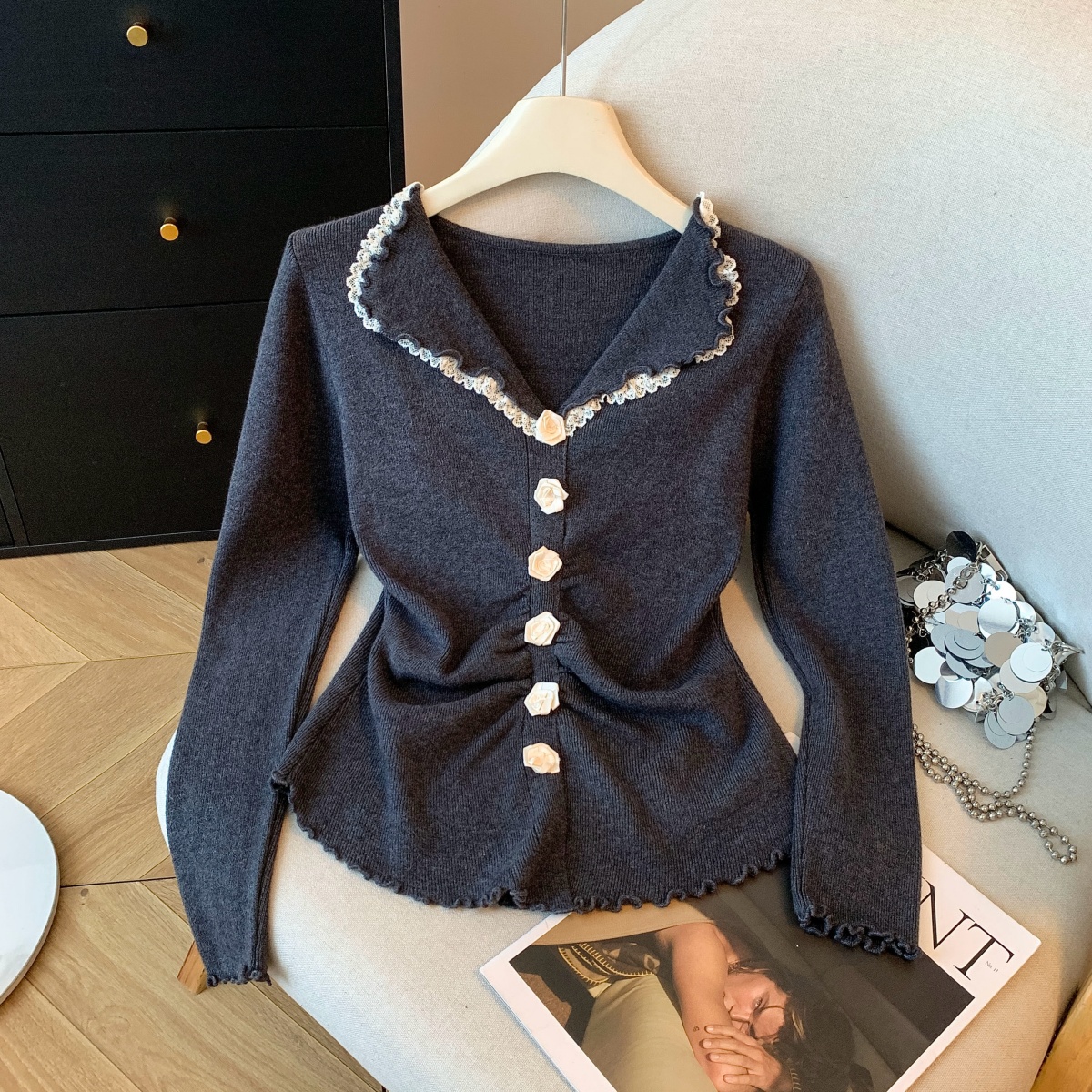 秋冬轻奢甜美风蕾丝拼接设计感长袖针织衫新款气质减龄上衣女，女装针织衫/毛衣，衣嘉衣服饰