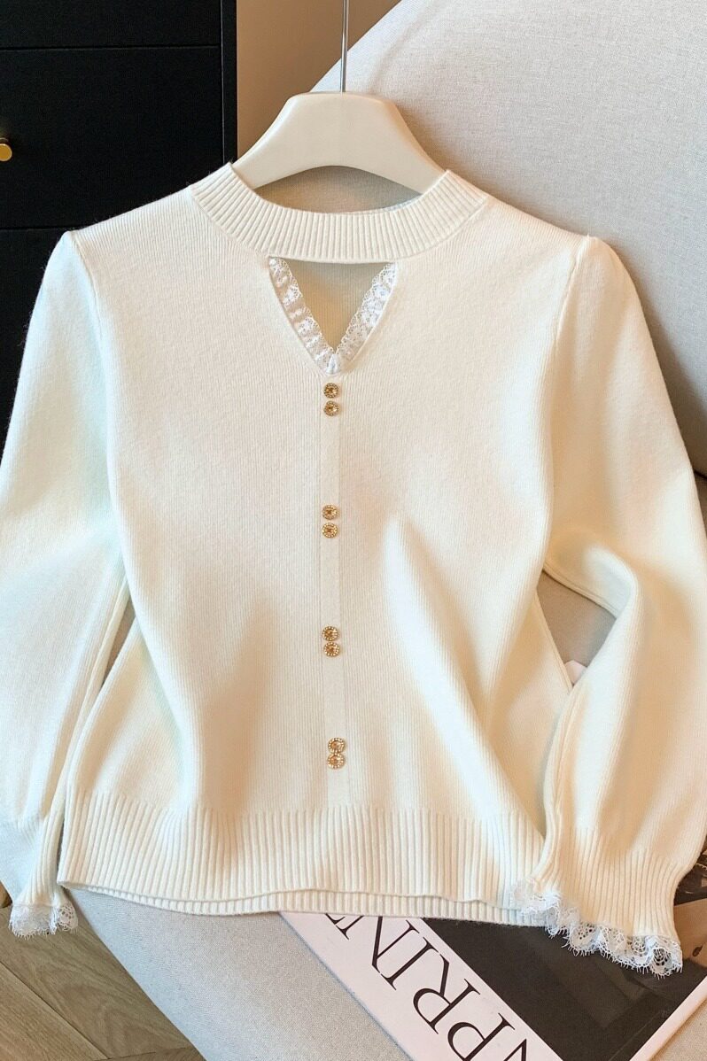 2025冬季新款打底针织衫厚款内搭毛衣蕾丝拼接领口镂空上衣，女装针织衫/毛衣，衣嘉衣服饰