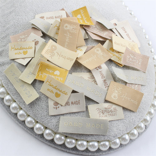 织唛织标刺绣标签爱心布贴