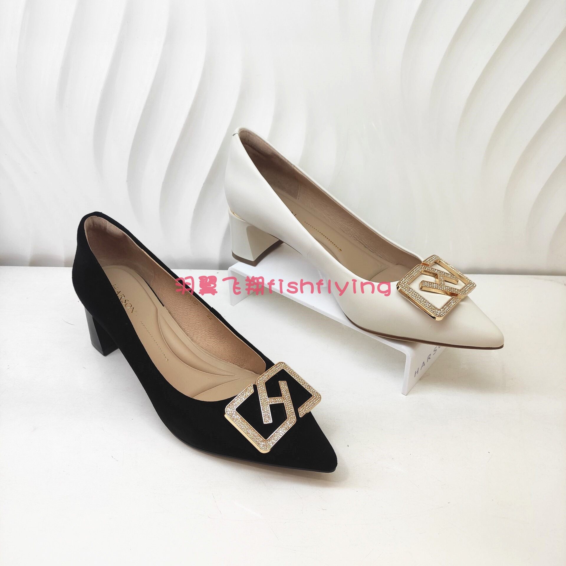 哈森专柜正品断码春秋季粗高跟尖头浅口白色羊皮女单鞋HS227146