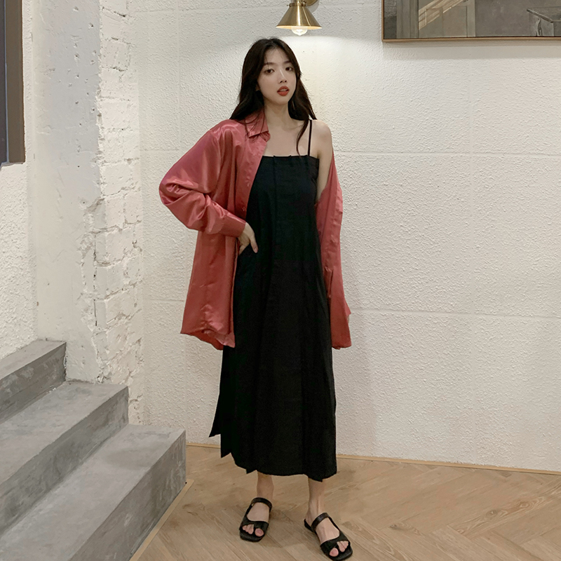 Real price ~ French casual bright face loose shirt + Black off shoulder bottom suspender skirt suit