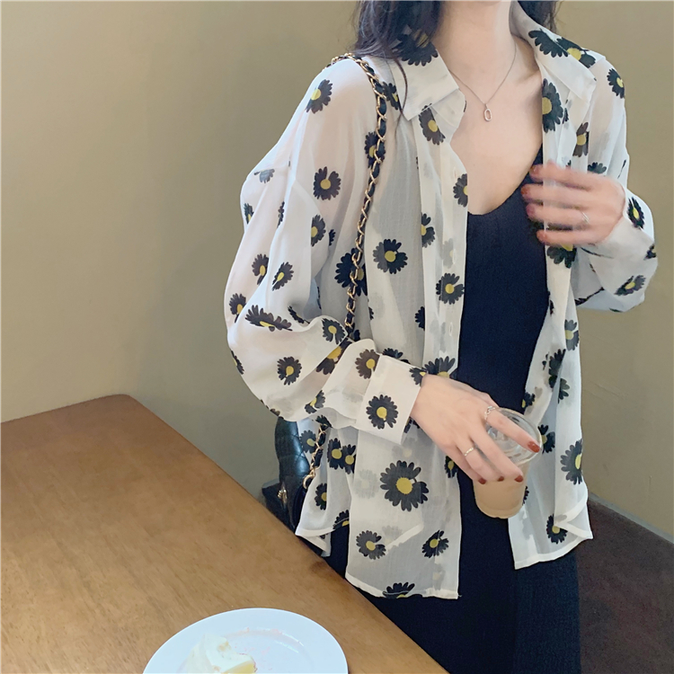 Real price ~ fresh chrysanthemum peach heart print sunscreen + waist closed split suspender skirt