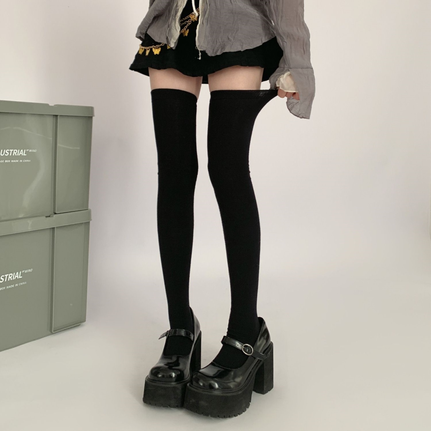 夜间教习室高个子长筒过膝袜女春季黑色加长防滑大腿袜日系jk袜子