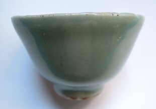 清代豆青釉刻字瓷器小酒杯子 包老保真老式怀旧古董茶具收藏品