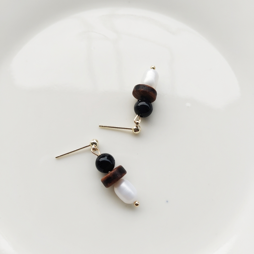 天然珍珠米珠黑玛瑙芽庄金丝黄琪沉香木耳环耳饰耳钉中古风美拉德