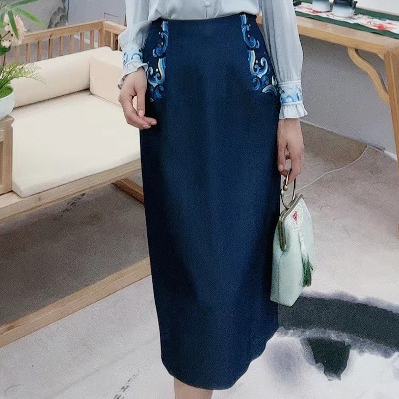 绵羊毛春秋中国风经典云海牛仔蓝色精致刺绣H型原创优雅气质半裙