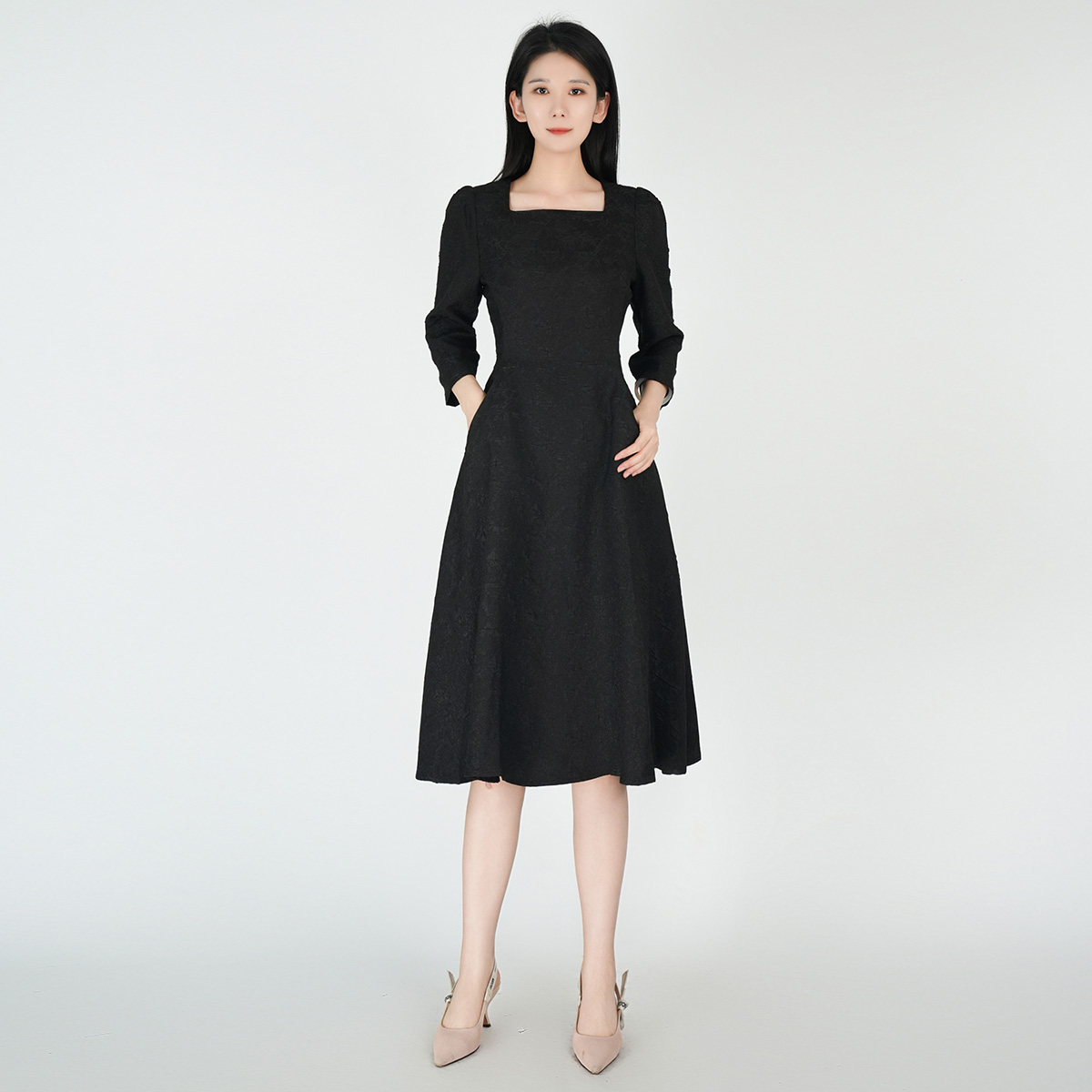 浒城古娘新款提花气质优雅黑色方领长袖新中式国风连衣裙女春秋