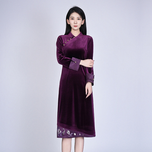 2025春季中式丝绒复古百搭气质女长裙精致刺绣新款通勤女士连衣裙