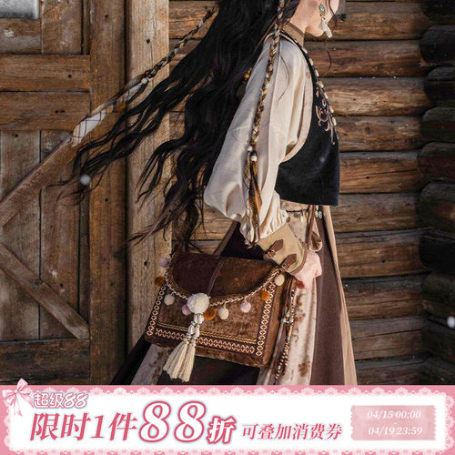 大容量原创异域风挎包