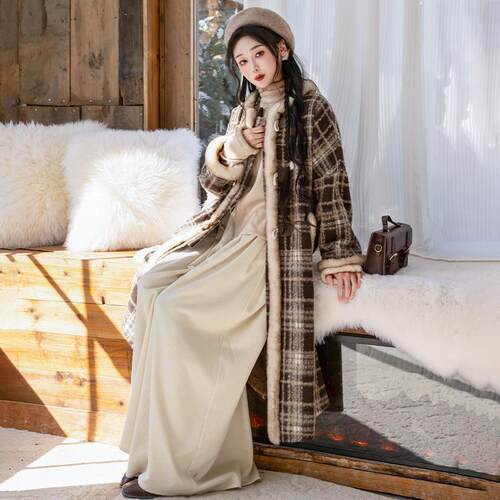 拟梦加绒外套有口袋的格子长袄