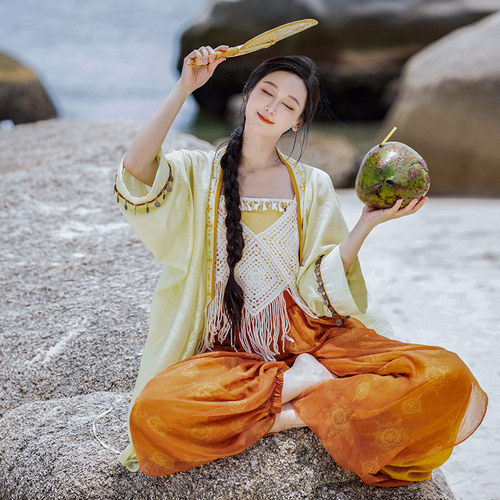 拟梦改良汉服汉元素灯笼裤套装