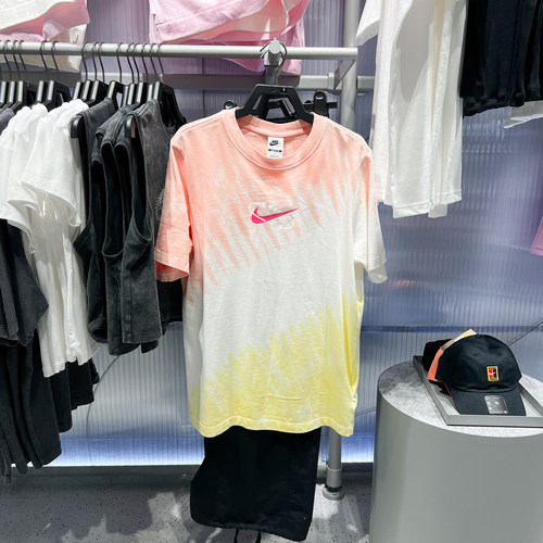 NIKE耐克女短袖26夏新款宽松渐变扎染棉质圆领运动T恤IR7557-378