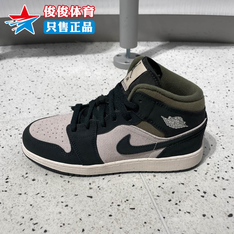 耐克大童中帮时尚百搭休闲运动鞋