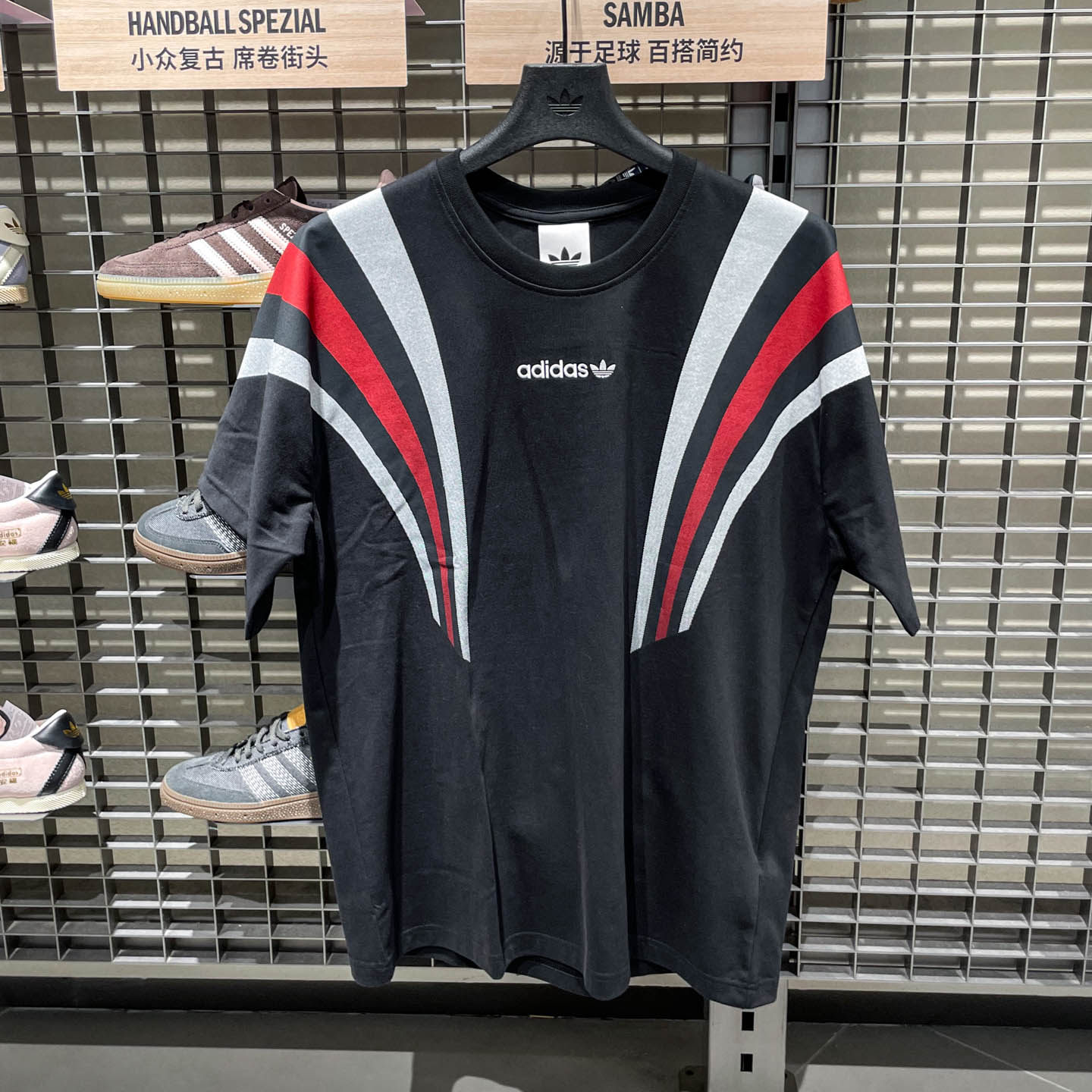 adidas阿迪达斯三叶草上衣男子体恤运动休闲宽松短袖T恤KW2015