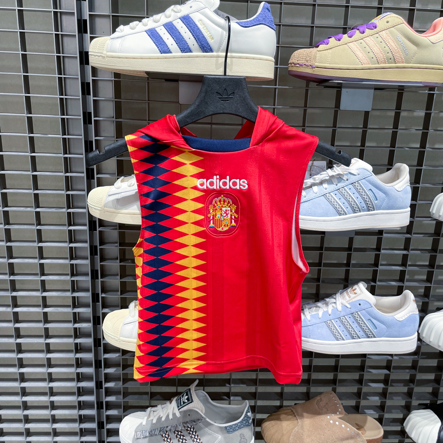 Adidas女子西班牙队休闲