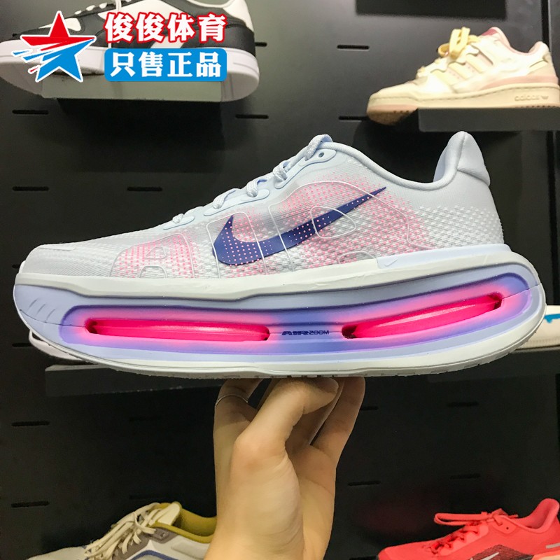 耐克女子Vomero公路患者跑步鞋